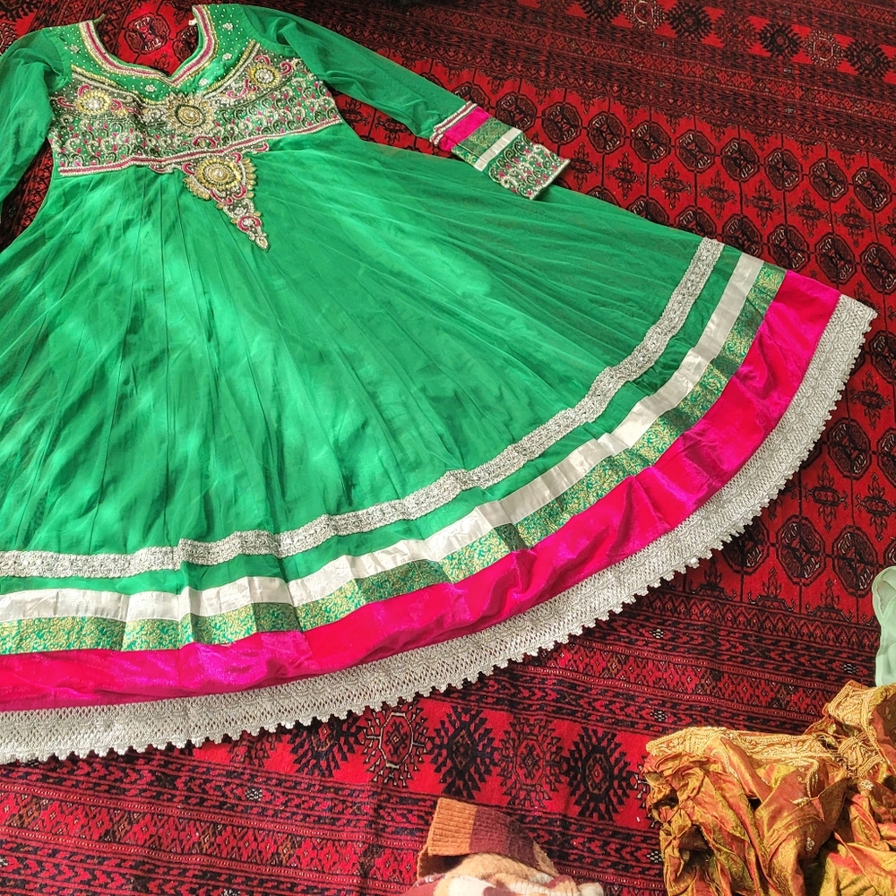 Women clothes 3 pecies Indian embroidery anar kali